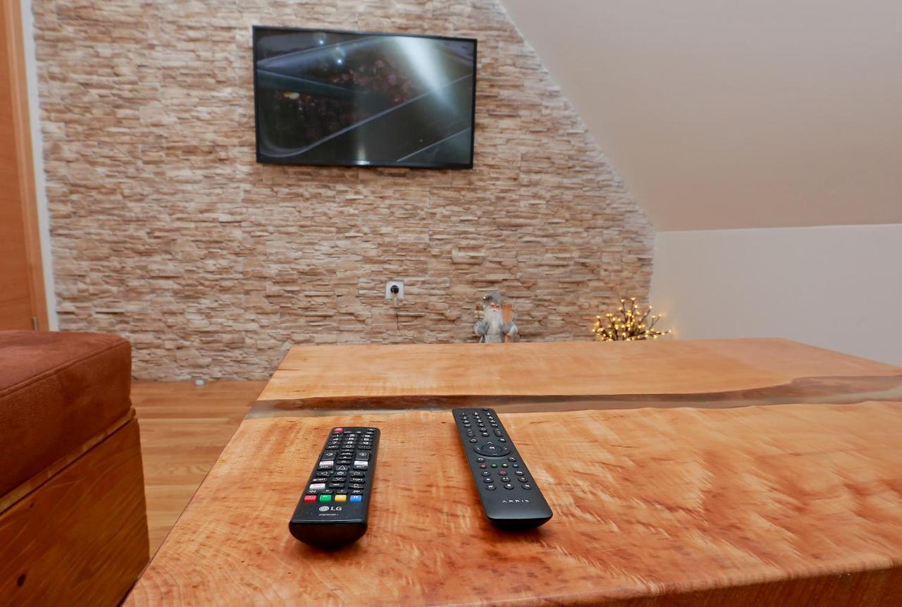 Wood Apartmani - Vila Zimska Idila Яхорина Экстерьер фото